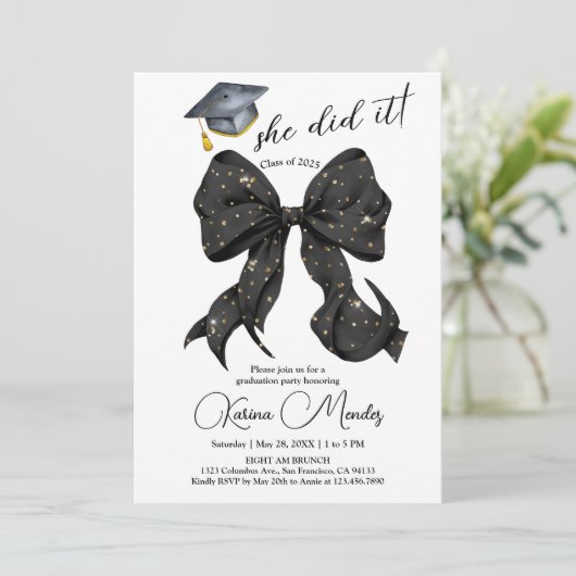 Ze deed het Afstuderen Invitation Kaart (Staand voorkant)