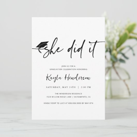 Ze deed het Afstuderen uitnodiging (Staand voorkant)