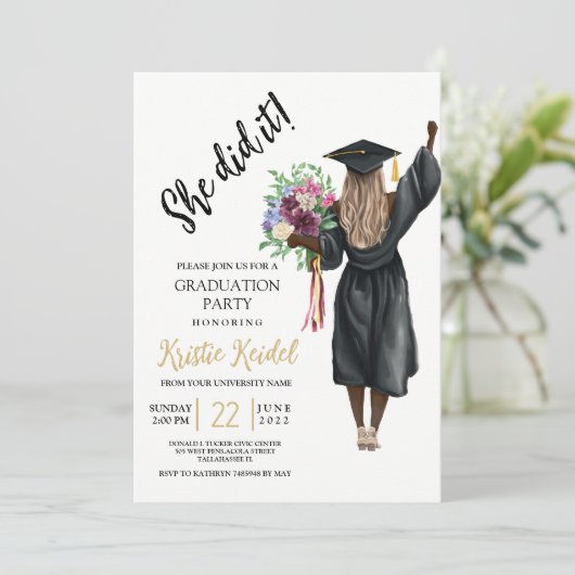 Ze deed het Graduation Party Kaart (Staand voorkant)