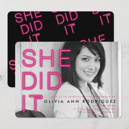 Ze deed het Neon Light Graduation Party Invitation Kaart (Voorkant / Achterkant)