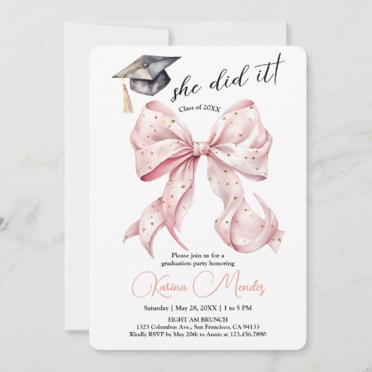 Ze deed het Roos Gold Afstuderen Invitation Kaart (Voorkant)