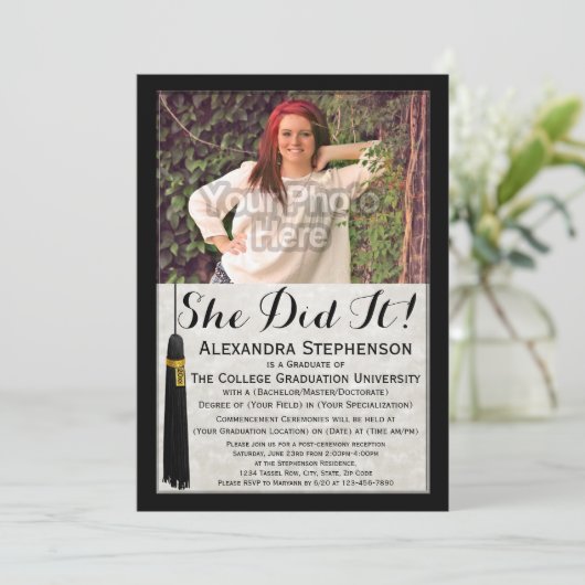 Ze deed het Tassel Photo College Graduy Kaart (Staand voorkant)
