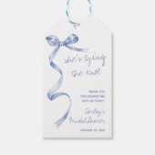 Ze gaat trouwen! Moderne Bruidssluier Feest Cadeaulabel (Voorkant)