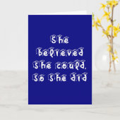 Ze geloofde dat ze blauw en wit Afstuderen kon Kaart (Gele Bloem)