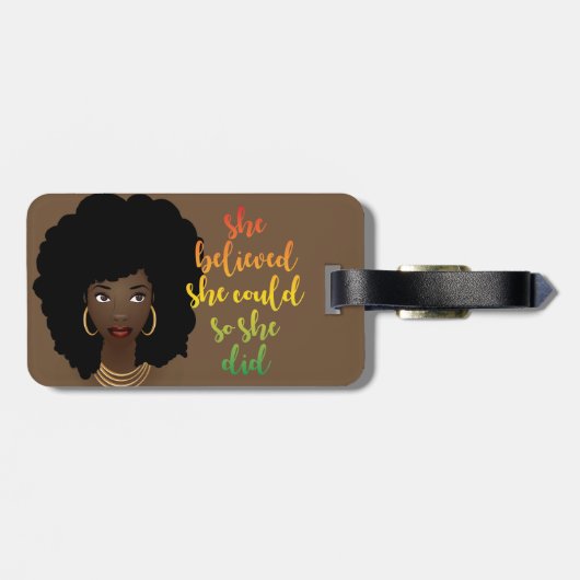 Ze geloofde dat ze dat kon, zwarte vrouw, bruin bagagelabel (Achterkant horizontaal)