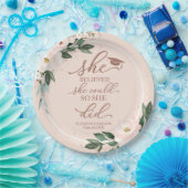 Ze geloofde dat ze het kon, dus deed ze Afstudeerd Papieren Bordje (Feest)