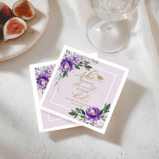 Ze geloofde dat ze het kon, dus deed ze Afstudeerd Servet