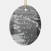 Ze geloofde dat ze het kon, dus deed ze dat keramisch ornament (Rechts)