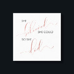 Ze geloofde dat ze het kon, dus deed ze een inspir canvas afdruk<br><div class="desc">Onze typografie citaat stretched canvas muurkunst bevat het citaat "Ze gelooft dat ze kon, dus ze deed." Geloof en deed zijn in een prachtig kalligrafie schrift belettering rijkelijk versierd met faux roos gouden folie, die prachtig contrasteert met de rest van het citaat in een diep, rijk zwart modern sans serif...</div>