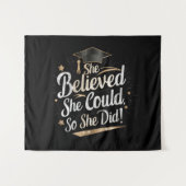 Ze geloofde dat ze het kon dus deed ze eindexamen wandkleed (Voorkant (horizontaal))