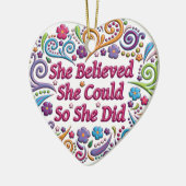 Ze geloofde dat ze kerstversiering kon horen keramisch ornament (Links)