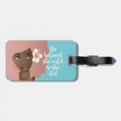 Ze geloofde dat ze kon, zwarte vrouw, blauw bagagelabel (Achterkant horizontaal)