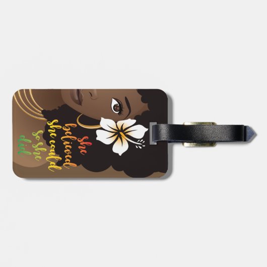 Ze geloofde dat ze kon, zwarte vrouw, bloemperbrui bagagelabel (Achterkant horizontaal)
