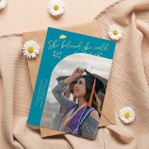 Ze geloofde in Aqua Blue Graduate Curved Foto Aankondiging