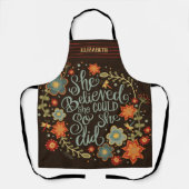 Ze geloofde Quote Fun Floral Inspirivity Schort (Voorkant)