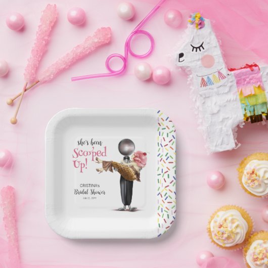 Ze heeft aardbeienijs opgegeten papieren bordje (Feest)