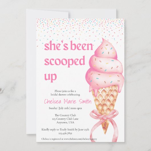 Ze heeft de uitnodiging voor de bruidsdouche opgeh (Voorkant)