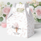 Ze heeft een aardbeiendouchegafel opgeruimd bedankdoosjes