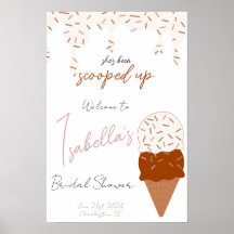 Ze heeft een bruiloftsdouche genomen