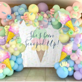 Ze heeft een ijsje op de achtergrond wandkleed