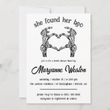 Ze heeft haar boek gevonden! Halloween thema Vrijg