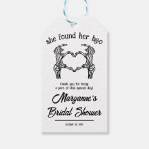 Ze heeft haar boek gevonden! Halloween Vrijgezelle