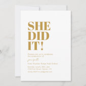 Ze heeft het gedaan! Uitnodiging voor afstudeerfee (Voorkant)