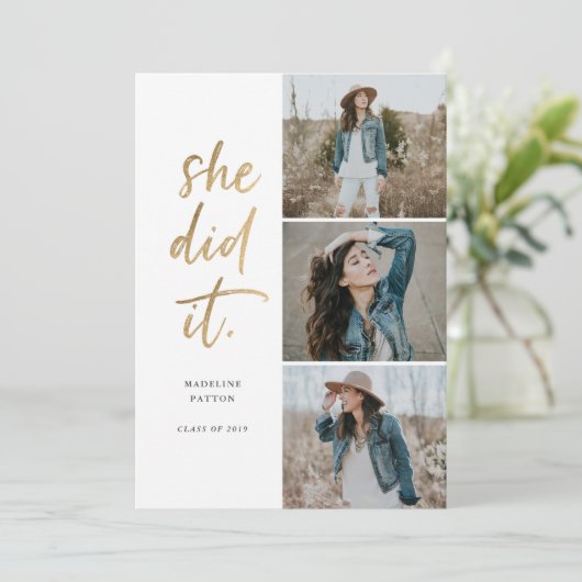 Ze heeft het gouden en witte Afstuderen aangekondi Kaart (Staand voorkant)