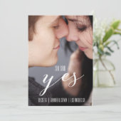 ZE HEEFT JA GEZEGD | MODERNE FOTO SAVE THE DATE (Staand voorkant)