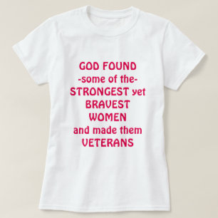 Ze heeft Served, ze draagt ook gevechtslaarzen. T-shirt