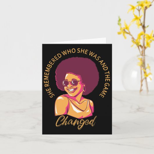 Ze herinnerde zich wie ze was en het spel verander kaart (Gele Bloem)