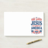 Ze houdt ook van Jezus en Amerika Post-it® Notes (Op bureau)
