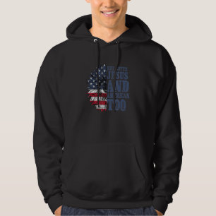 Ze houdt van Jezus en Amerika naar de Amerikaanse  Hoodie