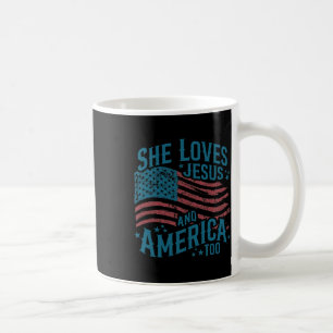 Ze houdt van Jezus en Amerika te Usa Vlag 4 juli Koffiemok