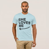 Ze houdt van me (links).png t-shirt (Voorkant volledig)