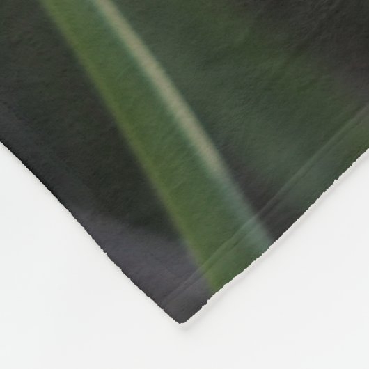 Ze is afgedekt - Proverbs 31:25 Fleece Deken (Hoek)