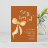 Ze is de knoop Oranje boog Vrijgezellenfeest Kaart (Staand voorkant)