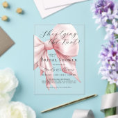 Ze is de knoop roze strik Vrijgezellenfeest Acryl Uitnodigingen (Insitu (Huwelijk))