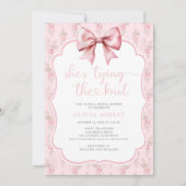 Ze is de knoop roze strik Vrijgezellenfeest Kaart (Voorkant)