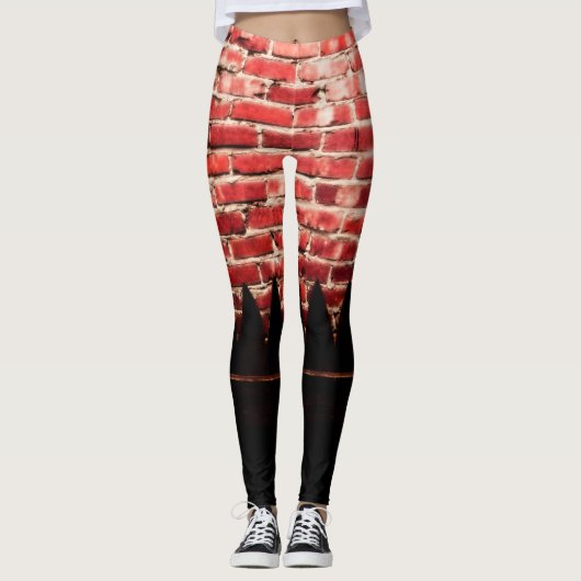 Ze is een Brick House Leggings (Voorkant)