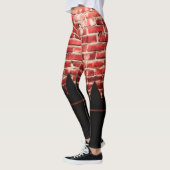 Ze is een Brick House Leggings (Links)