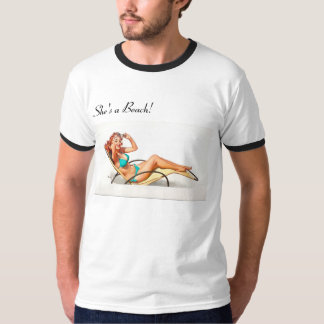 'Ze is een strand'. T-shirt