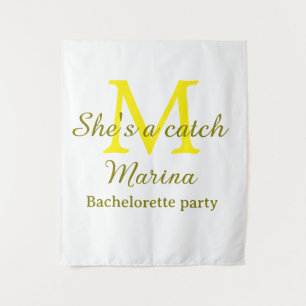 Ze is een vangst gele monogram vrijgezellenfeest n wandkleed