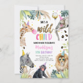 Ze is een wild kind safari partij dieren verjaarda kaart (Voorkant)