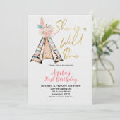 Ze is een Wild One Birthday Invitation Boho Teepee Kaart (Staand voorkant)