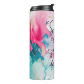 Ze is gekleed in kracht spreekwoord thermosbeker (Gedraaid links)