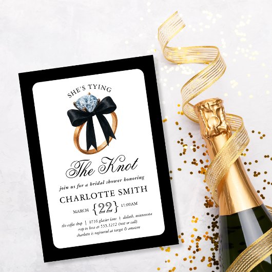 Ze is het binden van de Knot Black Bow Ring Vrijge Kaart