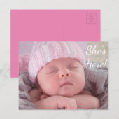 Ze is hier, zondagse aankondiging voor een baby-me (Voorkant / Achterkant)