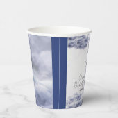 Ze is in de wolk negen papieren bekers (Rechts)