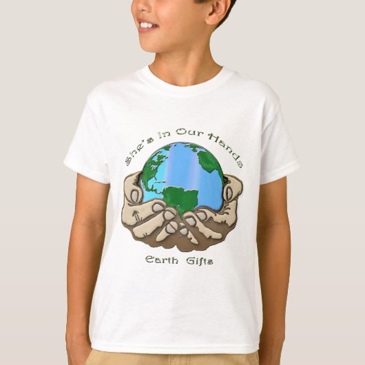 ZE IS IN ONZE HANDEN COLLECTIE T-SHIRT (Voorkant)